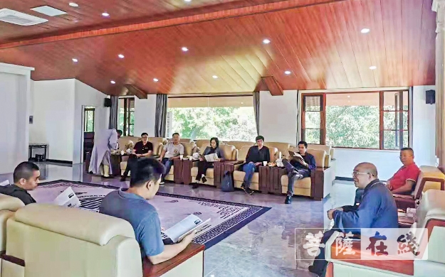 艺术-全国书画名家邀请展（宁波站）艺术家参访慈溪伏龙寺