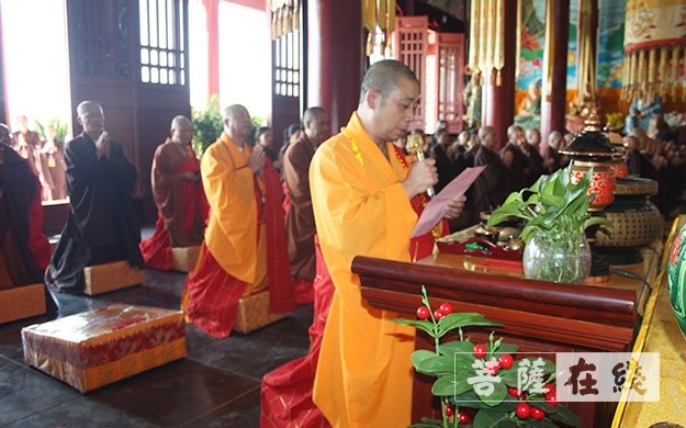 佛教-咸宁市佛教界举行升国旗活动庆祝中华人民共和国成立70周年