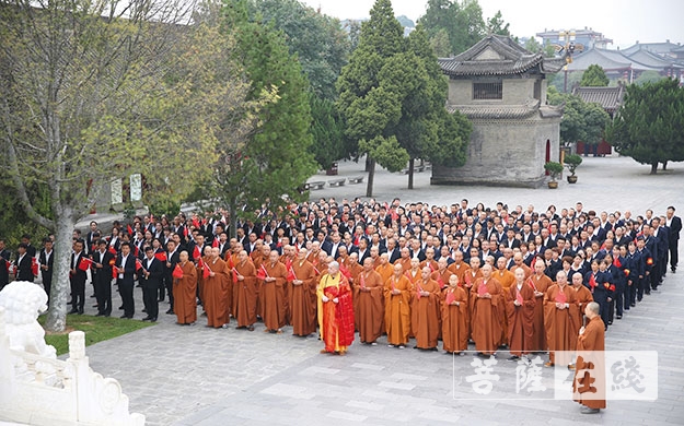 大慈恩寺-盛世华诞 西安大慈恩寺举行升国旗仪式