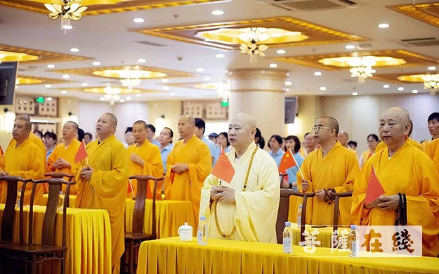 光孝寺-广州光孝寺举行升国旗仪式 庆伟大祖国母亲生日
