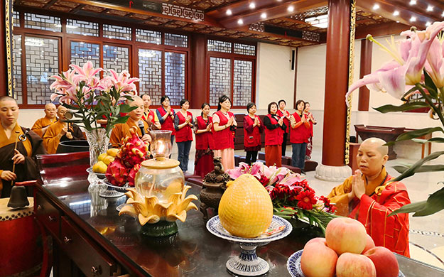 上海龙音寺举行系列活动庆祝祖国七十周年华诞