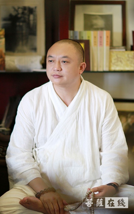 佛教-他发愿将6万平方采石场改造成为佛教石窟艺术中心