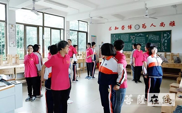 南普陀寺-厦门南普陀寺慈善会助力少数民族村落文化传承