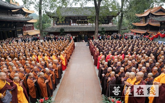 遂寧廣德寺暨高洞尼眾禪院三壇大戒法會第二十五日託缽行腳