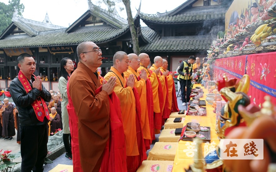 【高清圖集】遂寧廣德寺暨高洞尼眾禪院三壇大戒法會第二十五日:託缽