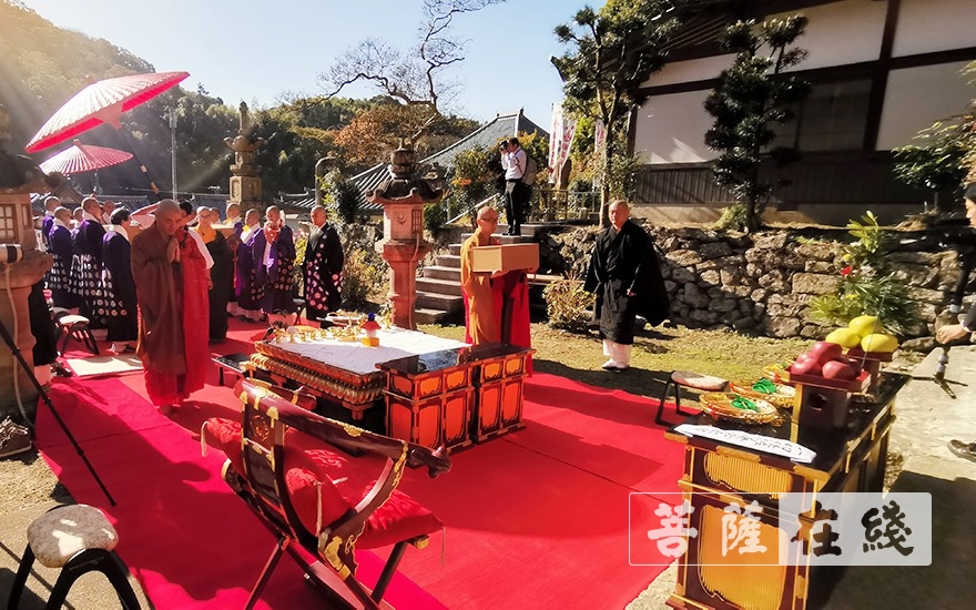 佛教-湖州佛教协会组团赴日参加《思溪藏》复刻本安奉法会