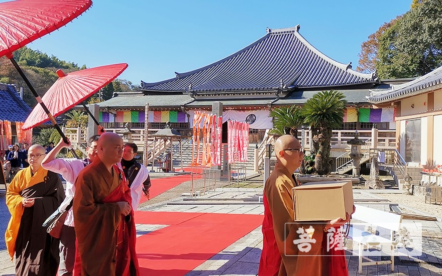 佛教-湖州佛教协会组团赴日参加《思溪藏》复刻本安奉法会