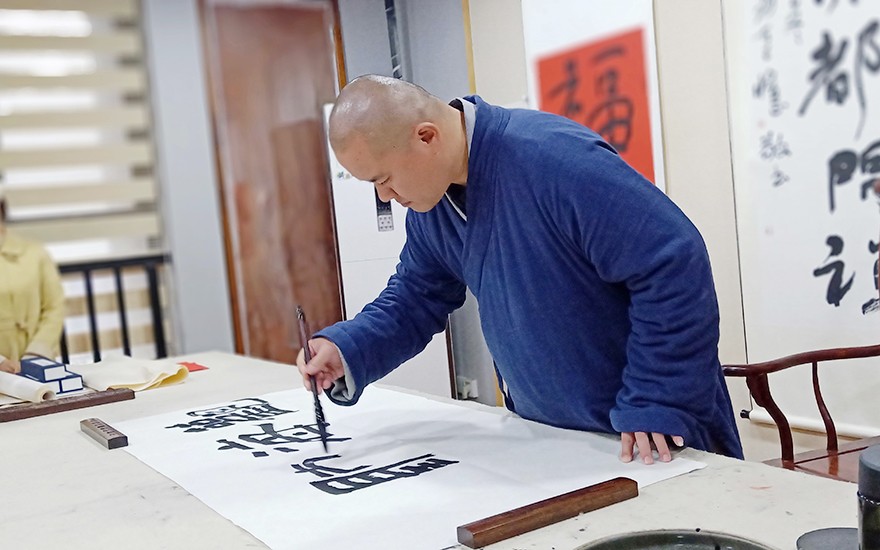 月24日,山东甘泉寺住持惟正法师走进重庆盛文嘉宴以"雾都问禅"为主题