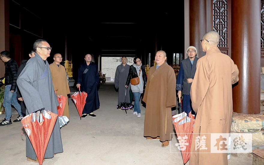 佛教-无锡市佛教协会副会长玉平法师一行参访湖州法华寺
