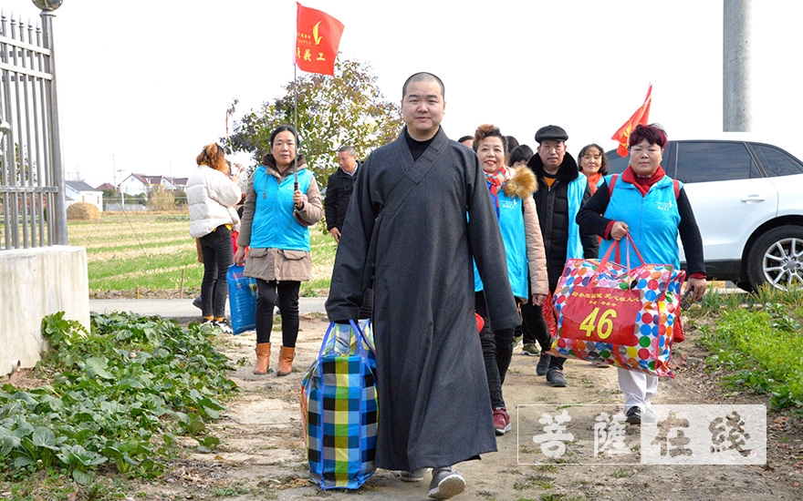 如东县-无锡开原寺、如东寿圣寺“初冬送温暖”公益活动圆满