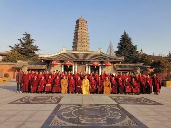 佛教-西藏藏传佛教重要代表人士培训班一行参访法门寺