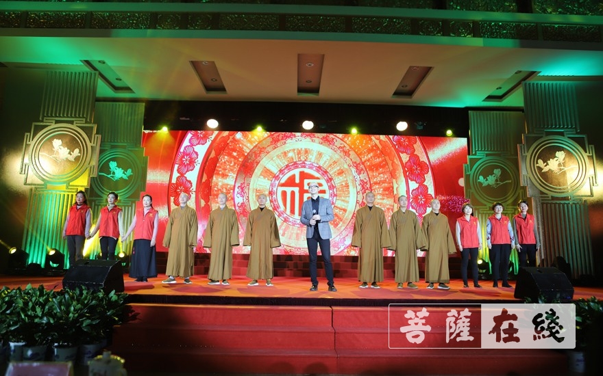 慈善-上海玉佛禅寺举行“祝福上海——2020上海市社会各界迎新年慈善晚会”