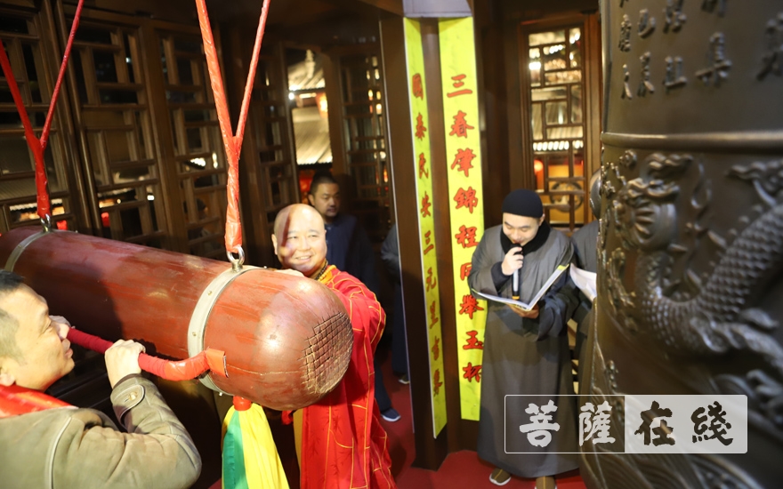 慈善-上海玉佛禅寺举行“祝福上海——2020上海市社会各界迎新年慈善晚会”