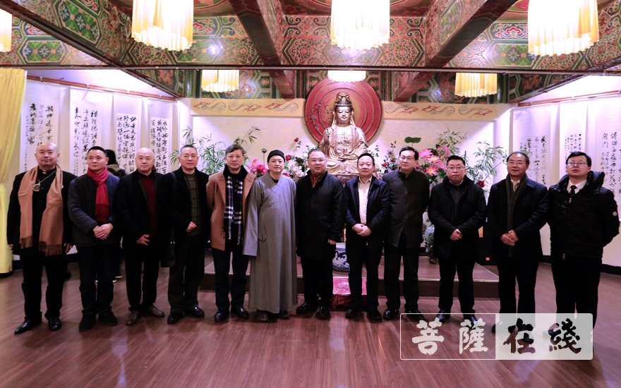 书法-重庆华岩寺举行全国书法名家手书华岩寺历代禅关诗词作品展