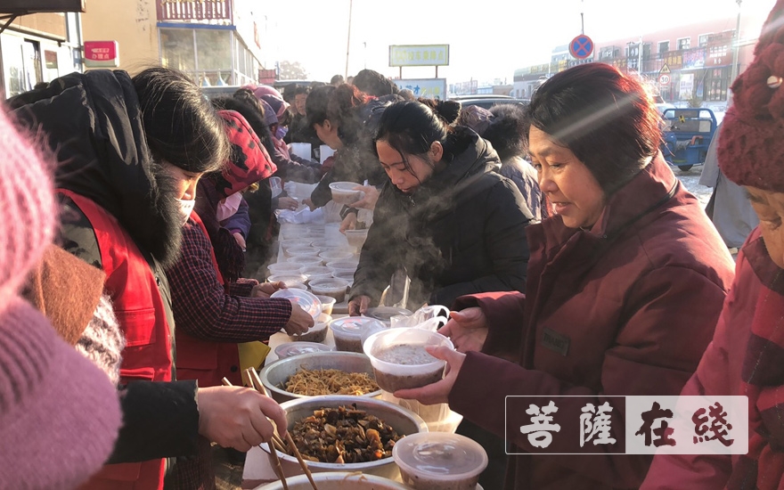 弘法寺-辽宁阜新彰武弘法寺举行腊八节施粥活动