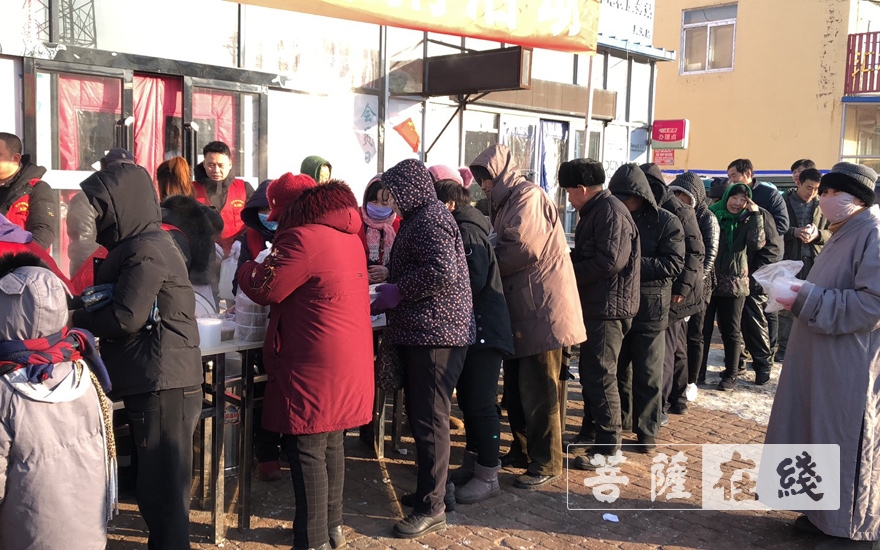 弘法寺-辽宁阜新彰武弘法寺举行腊八节施粥活动