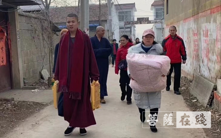 佛教-甘泉寺举行第四届“献爱心、慈悲行”春节走访慰问贫困户活动