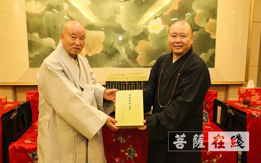 佛教-韩国东国大学校理事长法山法师一行参访上海玉佛禅寺