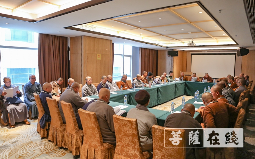 佛教-抚州市召开佛教第三次代表会议 学辉法师连任会长