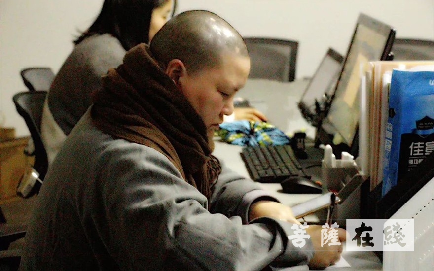 医疗-守护白衣天使 曹洞慈善基金会点对点援助医疗物资