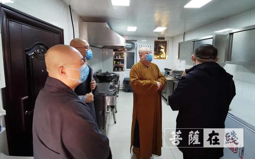 佛教-正行大和尚一行走访慰问长春市佛教协会及部分场所