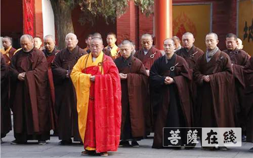 肺炎-庚子清明，嵩山少林寺下半旗为新冠肺炎逝者默哀