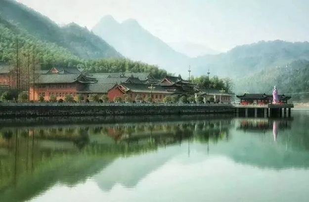 佛教-在湖北，想念寺院的这些日子，我们一起“云赏”春景