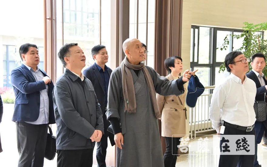文化-宁波市政协副主席郁伟年一行前往浙江佛学院调研