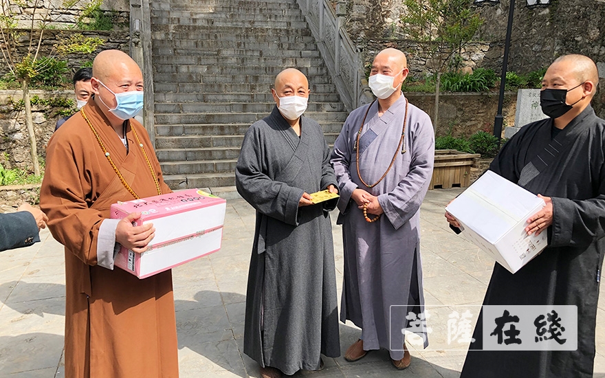 佛教-守望相助 共克时艰 安徽省佛教协会走访慰问部分偏远寺院