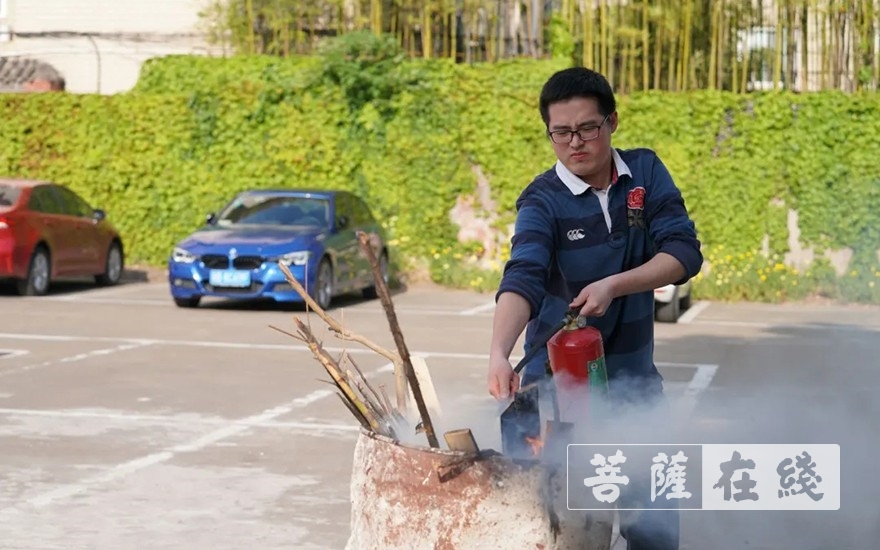 佛教-宁波市佛教协会组织开展节前消防知识培训及演练活动