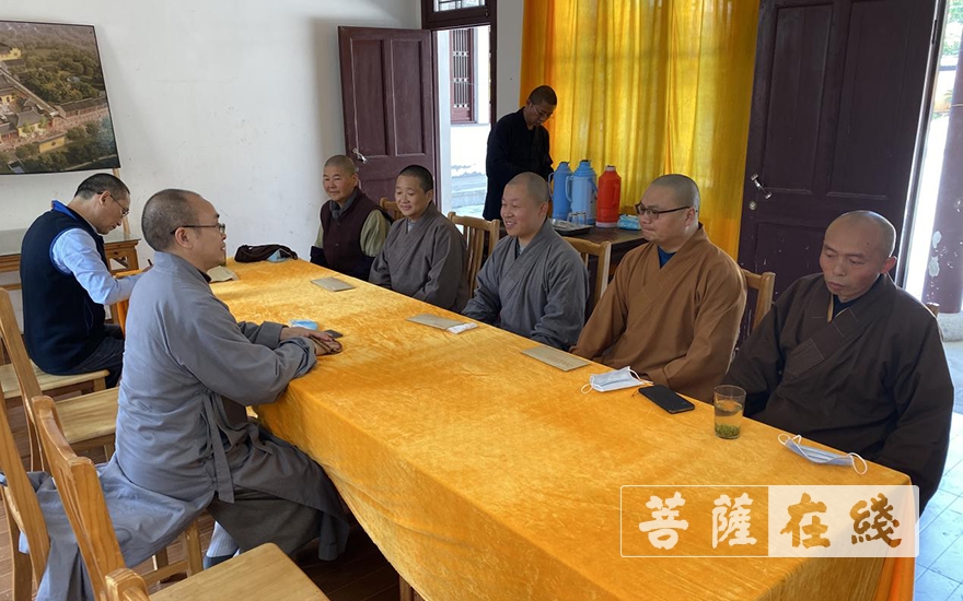 佛教-苏州市佛教协会走访慰问部分困难寺院