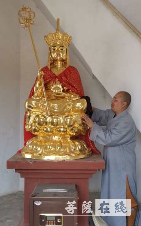 佛教-疫情之下，关闭山门的龙聚宝寺僧活
