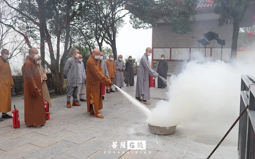 疫情-疫情之下,关闭山门的寺院僧活是怎样的? 疫情-疫情之下,关闭山门的寺院僧活是怎样的?