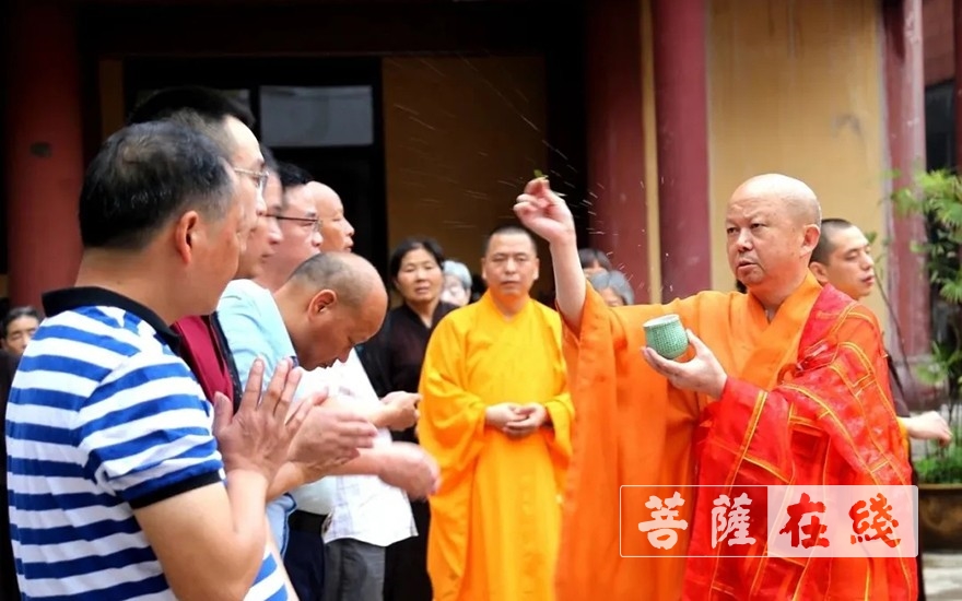 佛教-赣州寿量古寺毗卢殿竖柱圆满