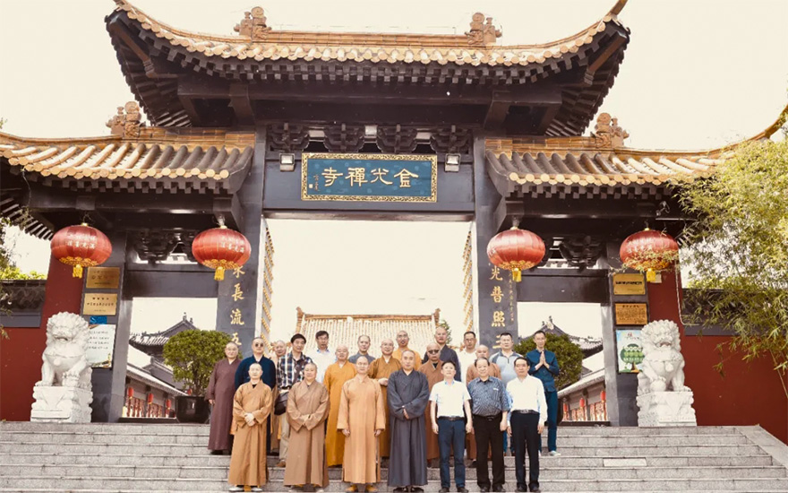 佛教-南京市佛教协会会长隆相法师走访慰问六合区部分困难寺院