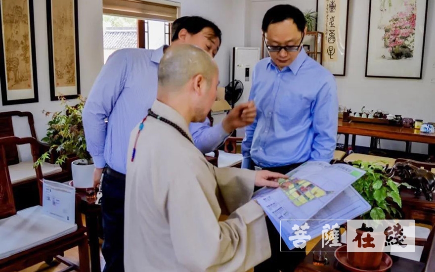 时政-上海市松江区车墩镇分管建设副镇长陈耀琳赴地藏古寺调研