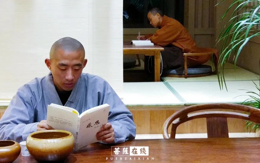 摄影-关门闭寺百余天,各大寺院僧众实修生活集锦 摄影-关门闭寺百余天,各大寺院僧众实修生活集锦
