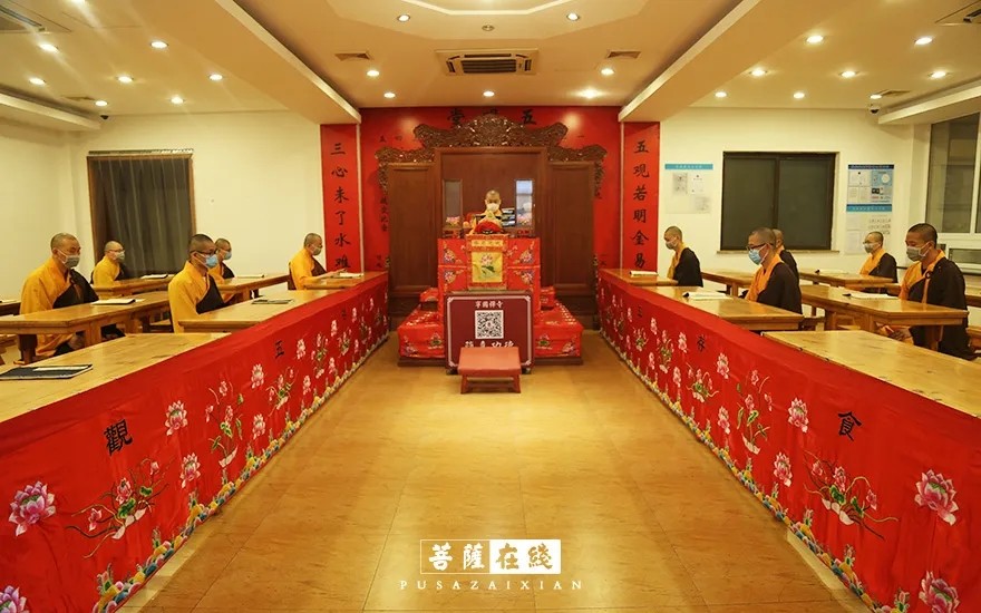 摄影-关门闭寺百余天,各大寺院僧众实修生活集锦 摄影-关门闭寺百余天,各大寺院僧众实修生活集锦