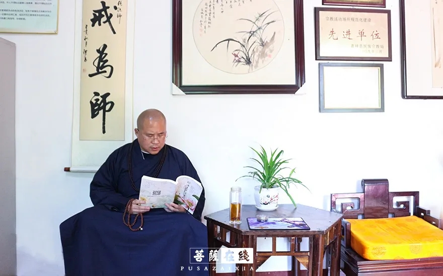 摄影-关门闭寺百余天,各大寺院僧众实修生活集锦 摄影-关门闭寺百余天,各大寺院僧众实修生活集锦