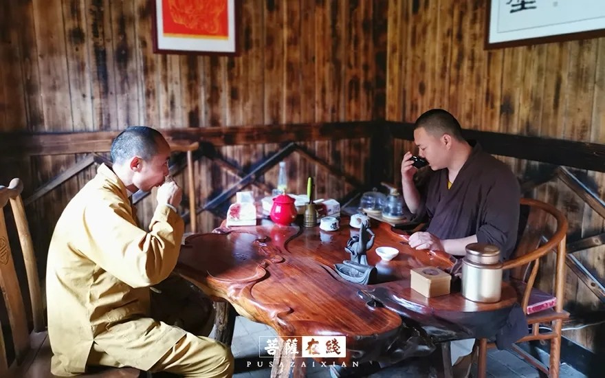 摄影-关门闭寺百余天,各大寺院僧众实修生活集锦 摄影-关门闭寺百余天,各大寺院僧众实修生活集锦