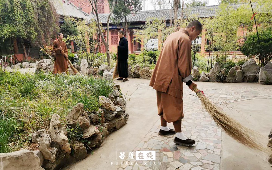 摄影-关门闭寺百余天,各大寺院僧众实修生活集锦 摄影-关门闭寺百余天,各大寺院僧众实修生活集锦