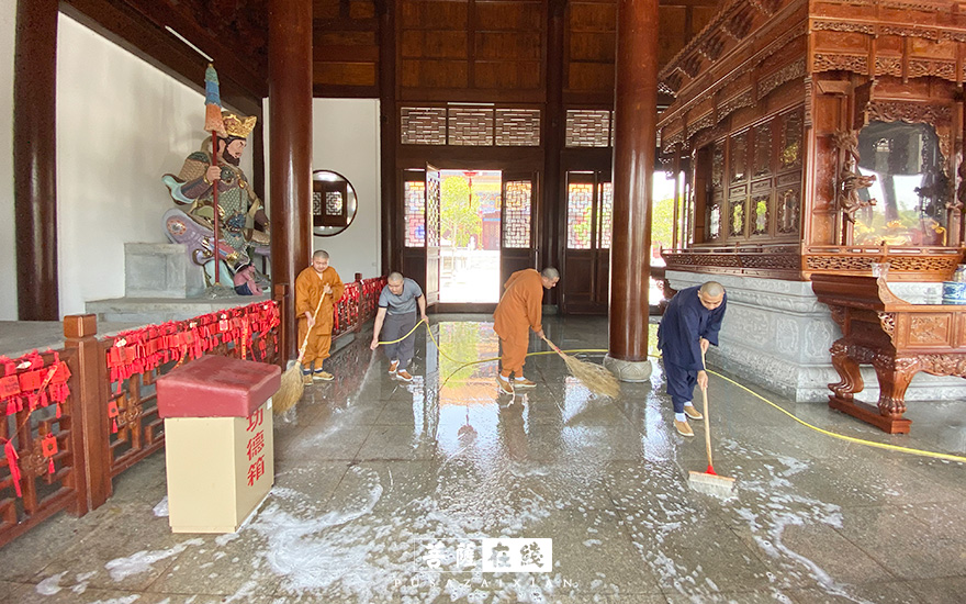 摄影-关门闭寺百余天,各大寺院僧众实修生活集锦 摄影-关门闭寺百余天,各大寺院僧众实修生活集锦