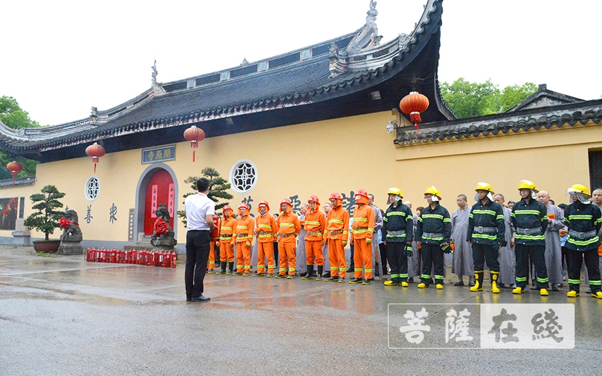 开原-无锡市开原寺举行2020年上半年度消防安全和演练