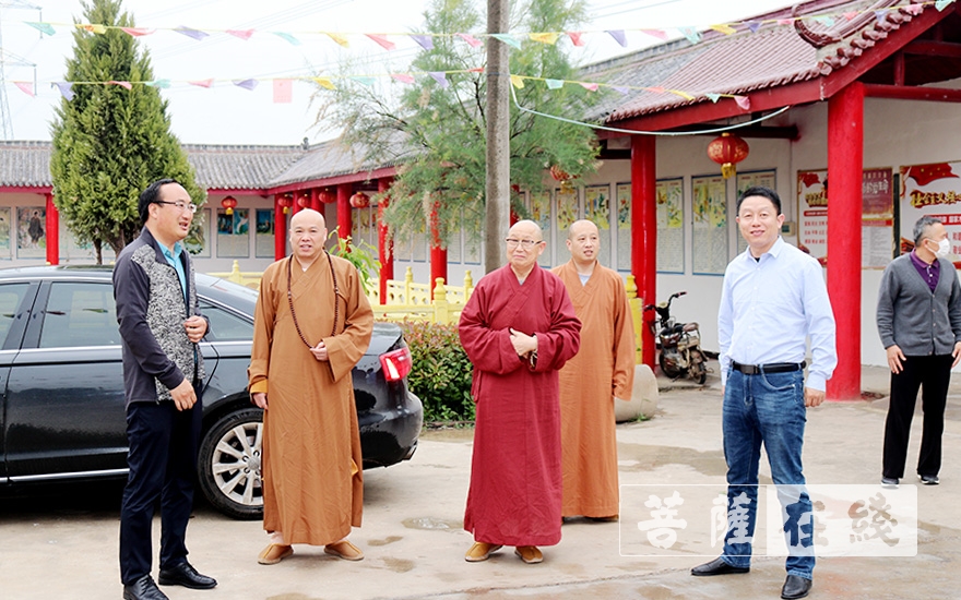 佛教-江苏省佛教协会副会长果光大和尚一行走访慰问睢宁因缘寺、鼓楼区白云寺