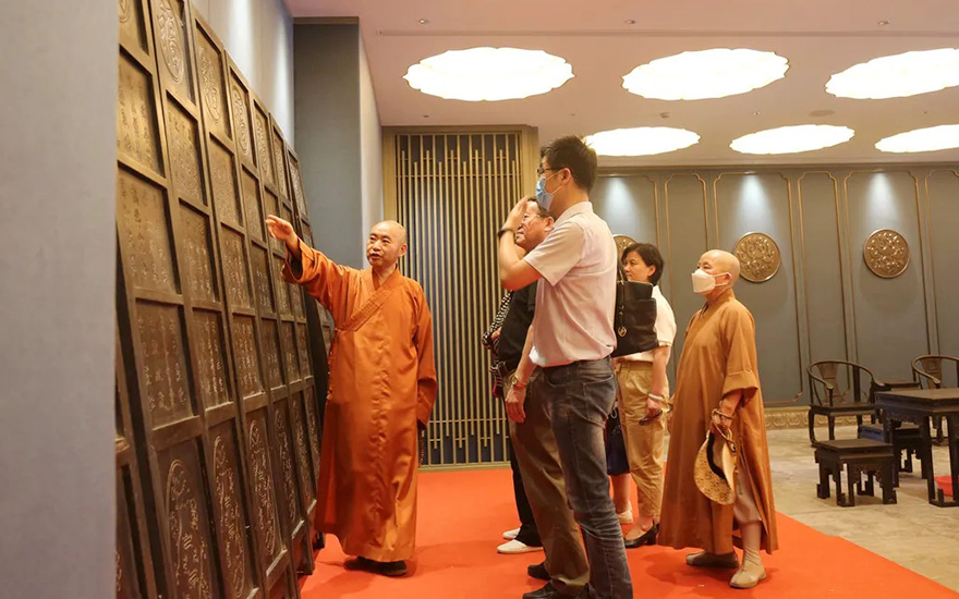 宁国-上海市奉贤区人大侨民宗工委考察团调研宁国禅寺