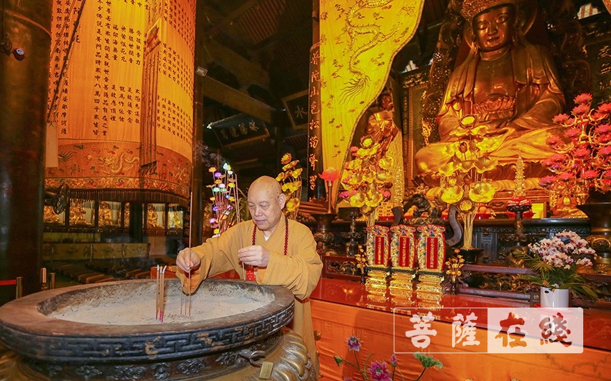 普陀山-道慈大和尚出席两会圆满返程普陀山