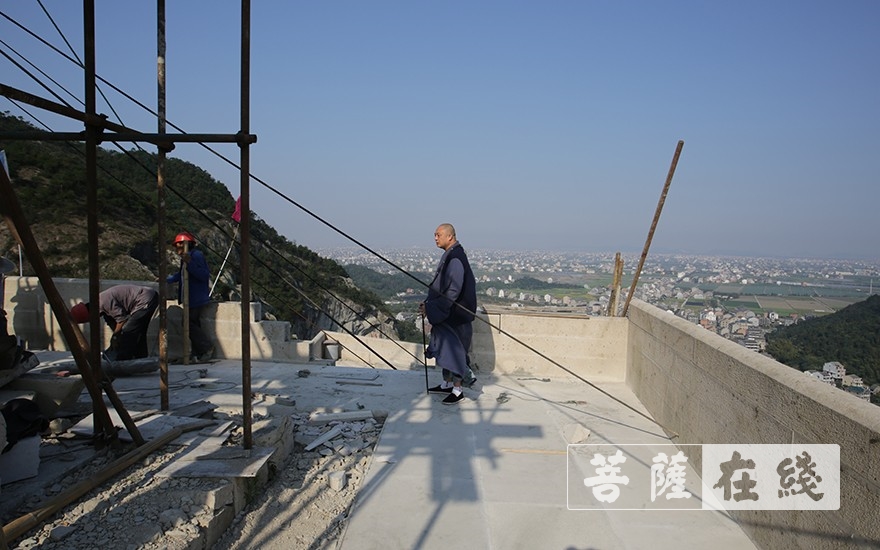 常君-二十年，在峭壁上建道场的法师：我只是由此岸尾登彼岸