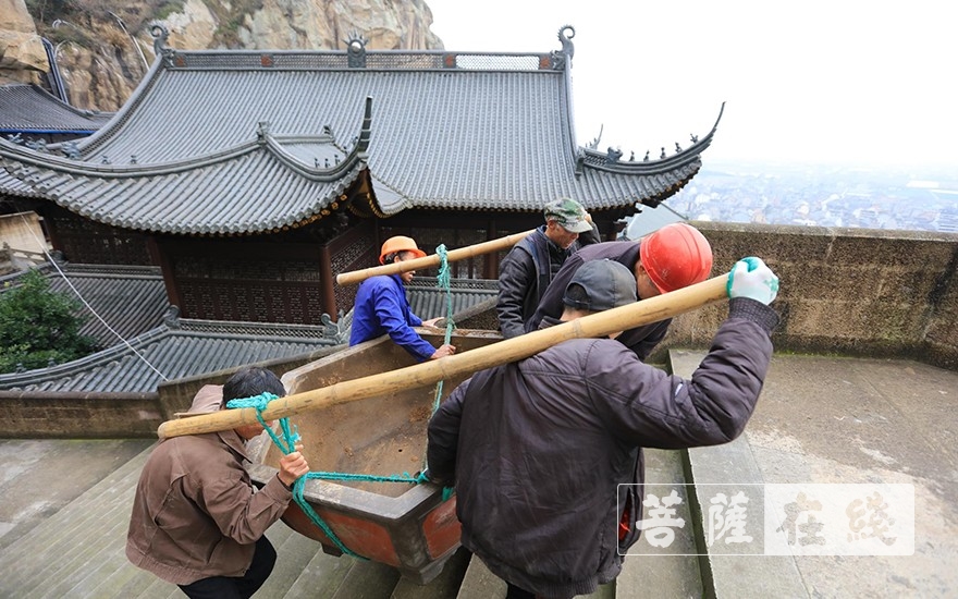 常君-二十年，在峭壁上建道场的法师：我只是由此岸尾登彼岸