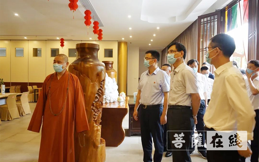 浙江省委常委-浙江省委常委、统战部部长熊建平一行赴长兴寿圣寺调研指导