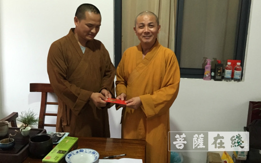 肥西-合肥市佛协与肥西县佛协走访慰问受疫情影响的困难寺院